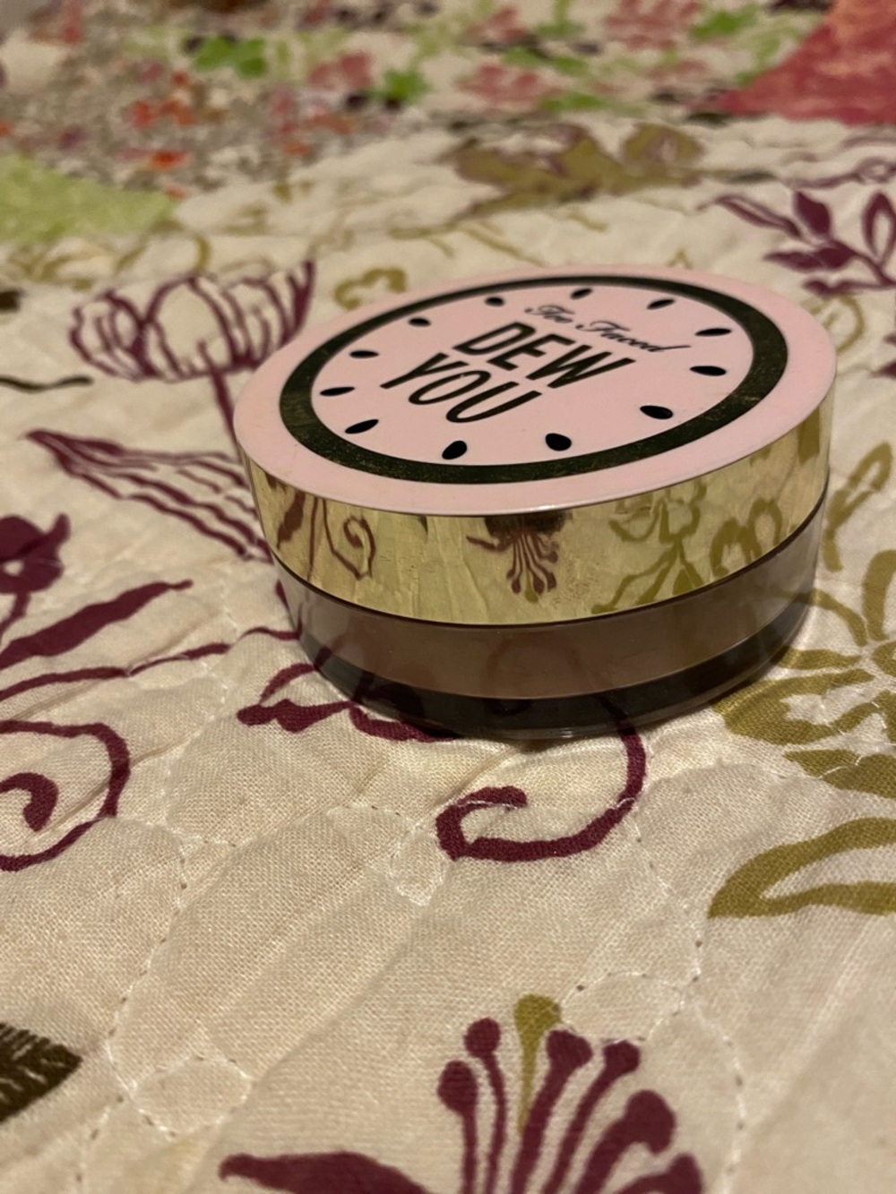 Too Faced Dew You translucent setting powder. Radiant Glow-Nude - Picture 3 of 3